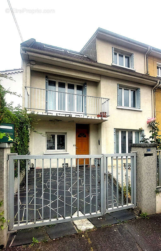 Maison à LOURDES
