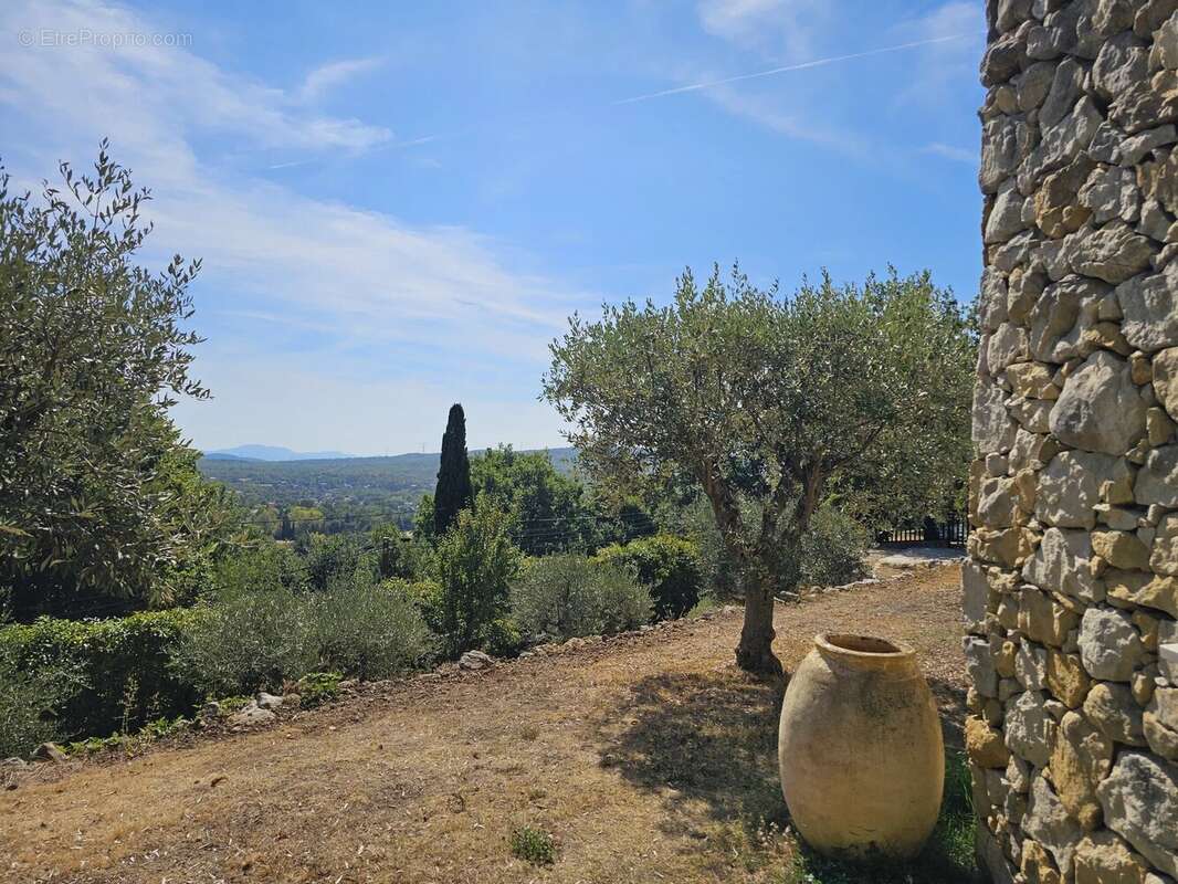 Maison à SAINT-VALLIER-DE-THIEY