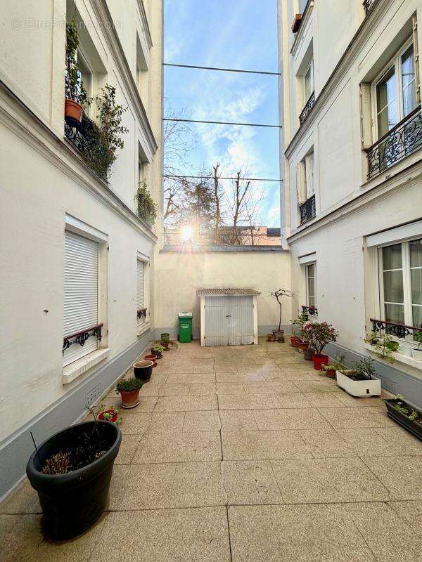 Appartement à PARIS-17E