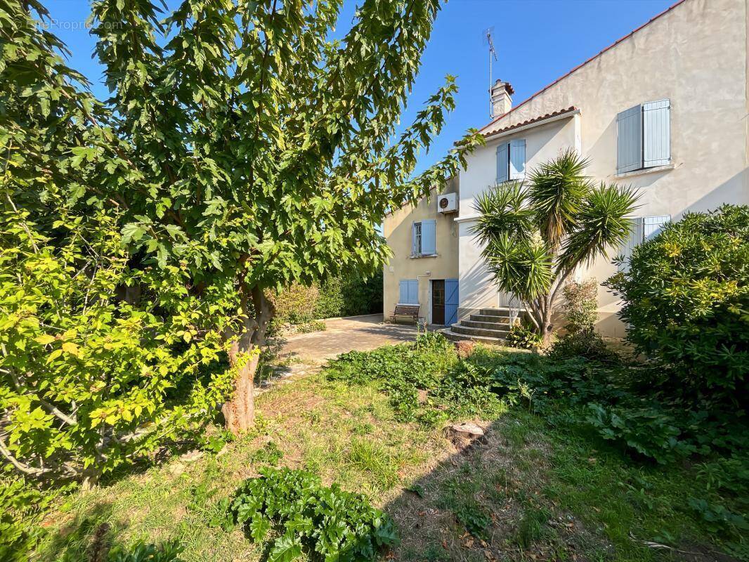 Maison à CHATEAUNEUF-LES-MARTIGUES