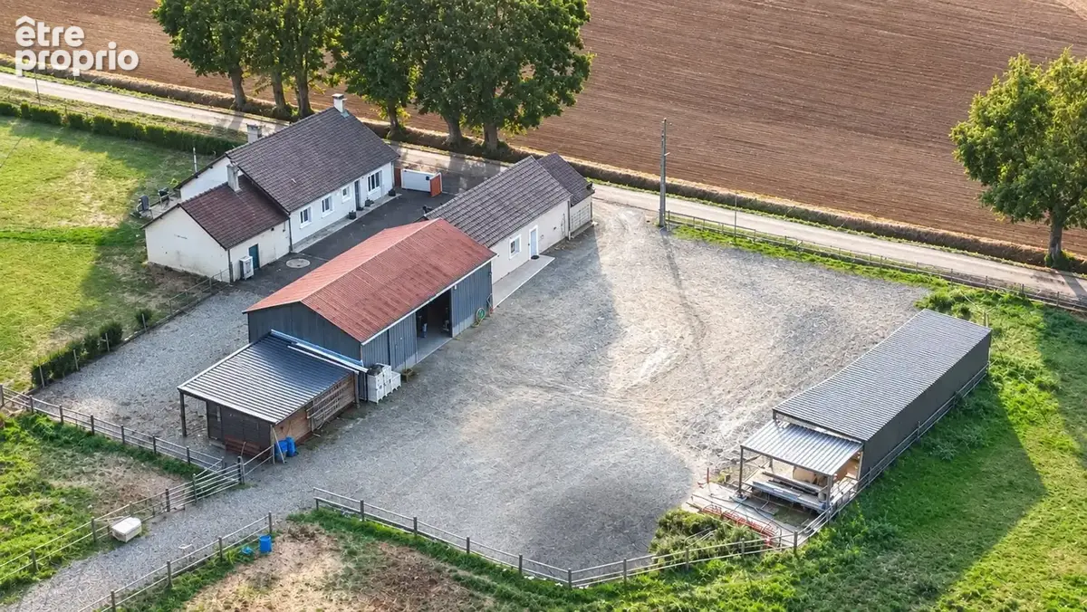 Propriété avec maison d'habitation d'environ 172 m2 et dépendances sur 4.39 HA - photo 10