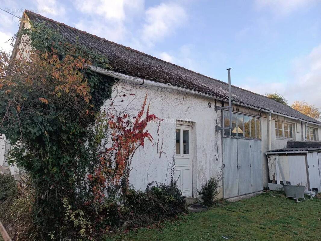 Commerce à PLUNERET