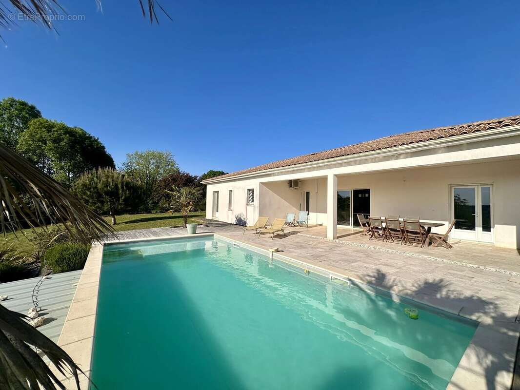 Nouvelle maison de 3 chambres avec vue magnifique - photo 2