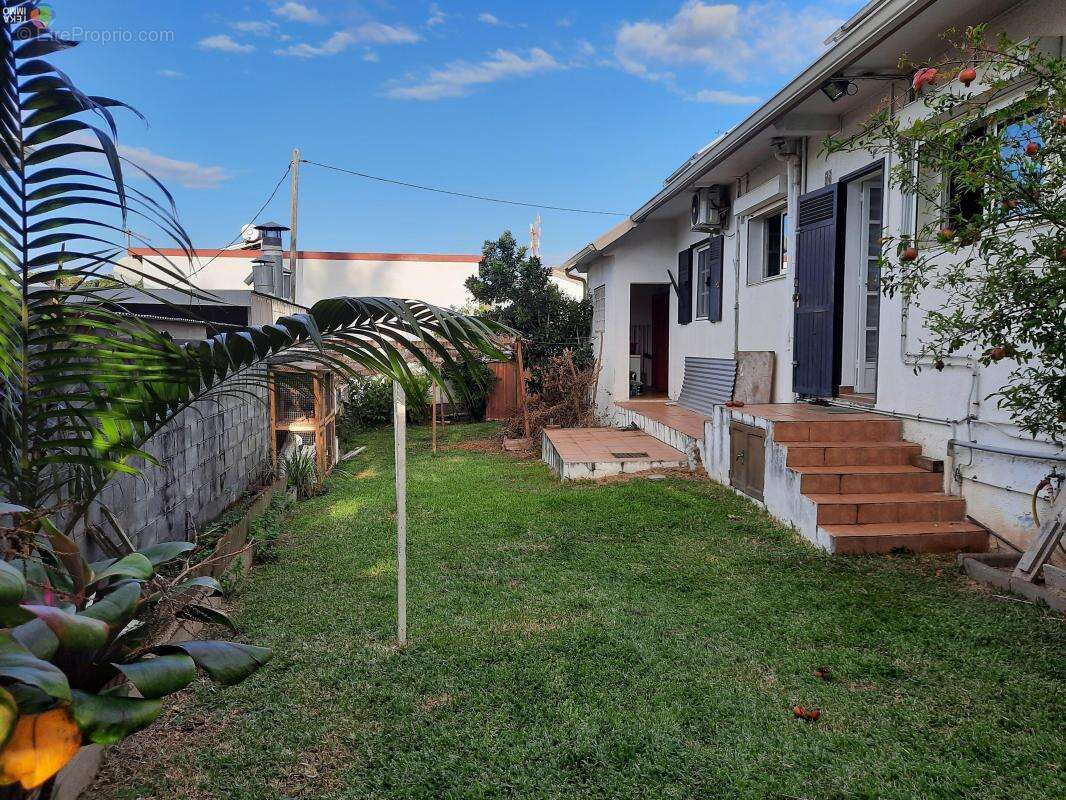 Maison à SAINTE-SUZANNE