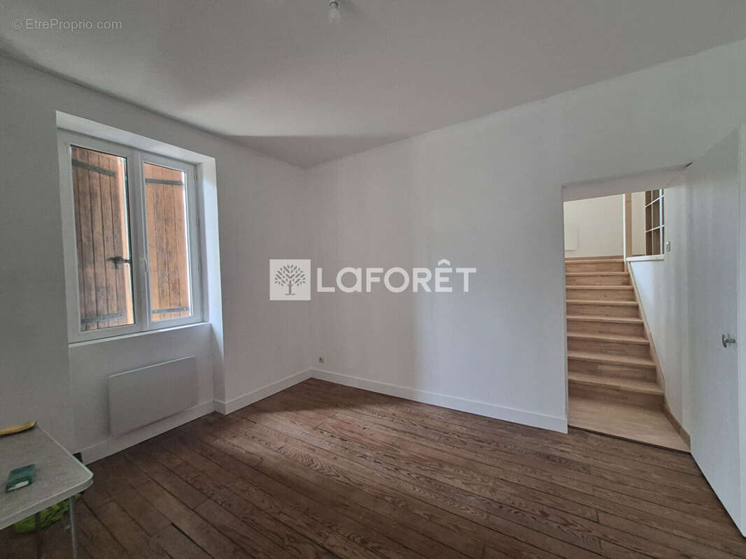 Maison 3 chambres au calme, proche commodités avec terrain et garage. - photo 3