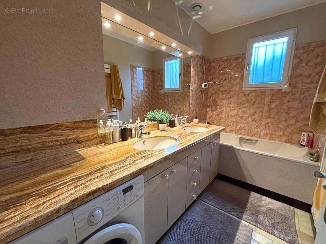 Maison à LE MESNIL-EN-THELLE