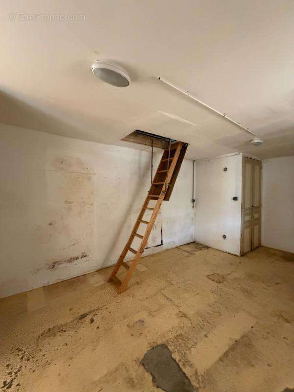 Saint Yrieix. Maison 190 m² sur terrain de 4070 m² - photo 12