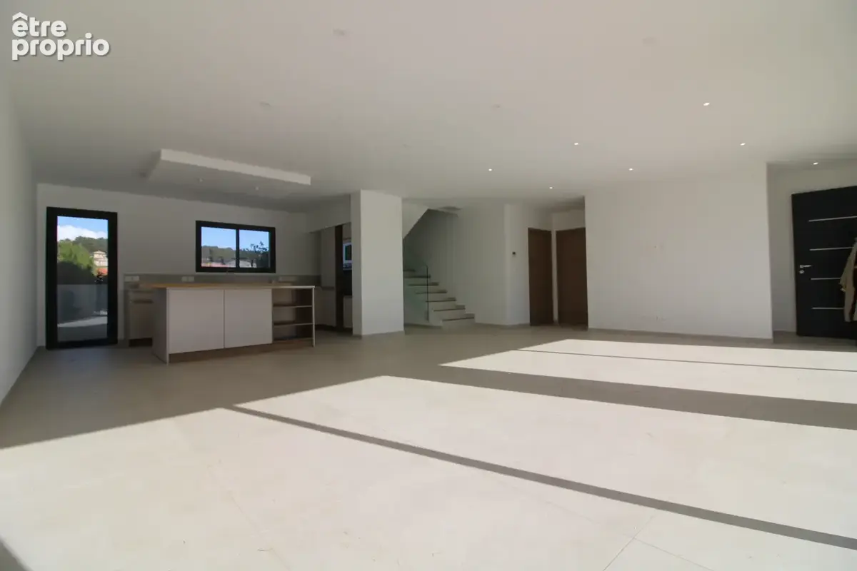 VILLA RT 2020 de 160 m2 sur terrain 430 m2. - photo 5