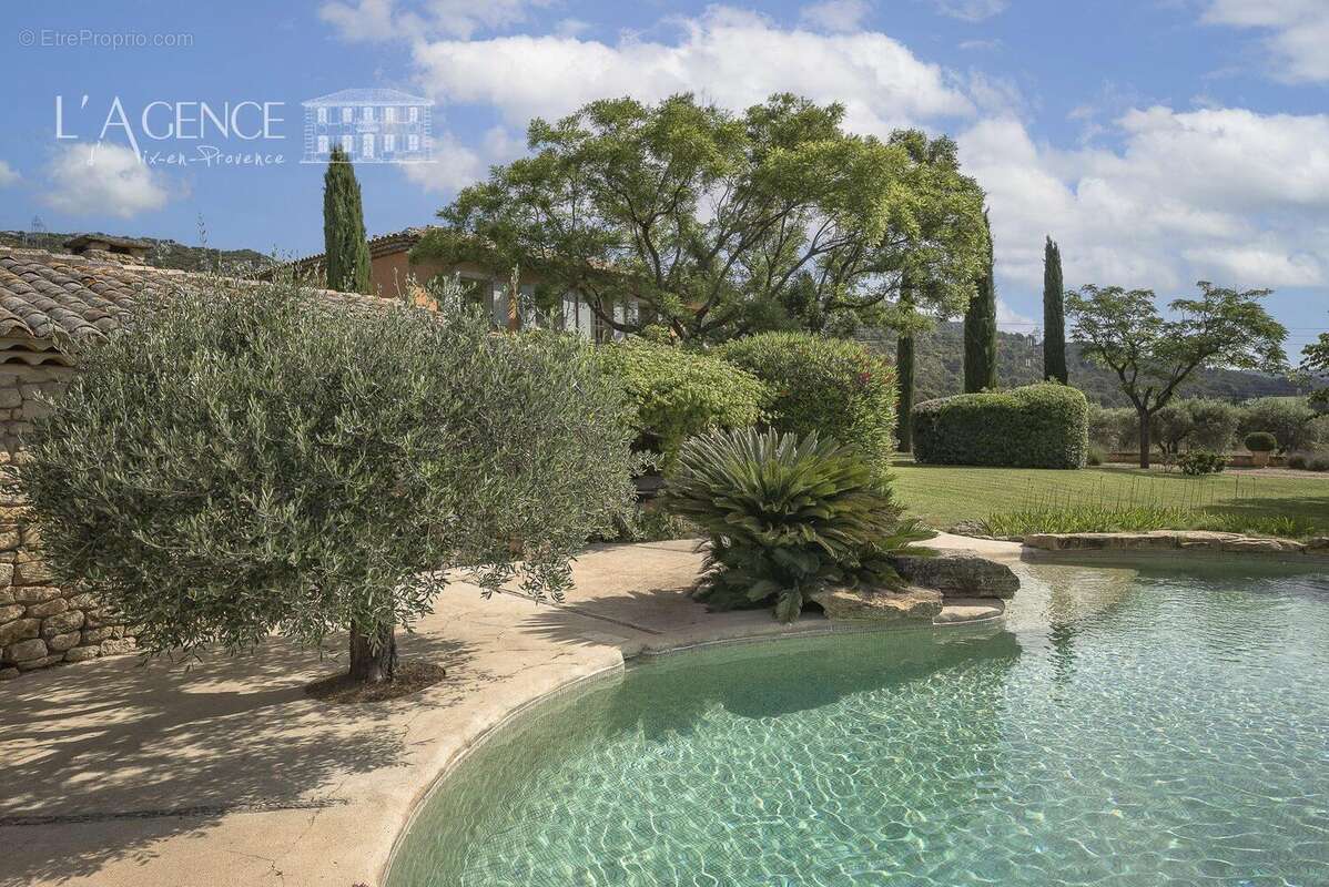 Maison à PELISSANNE