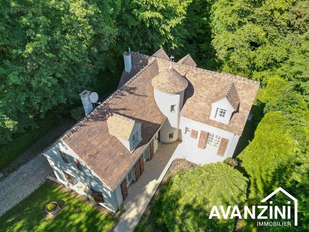 Maison 187 m² à Tigeaux  - photo 2