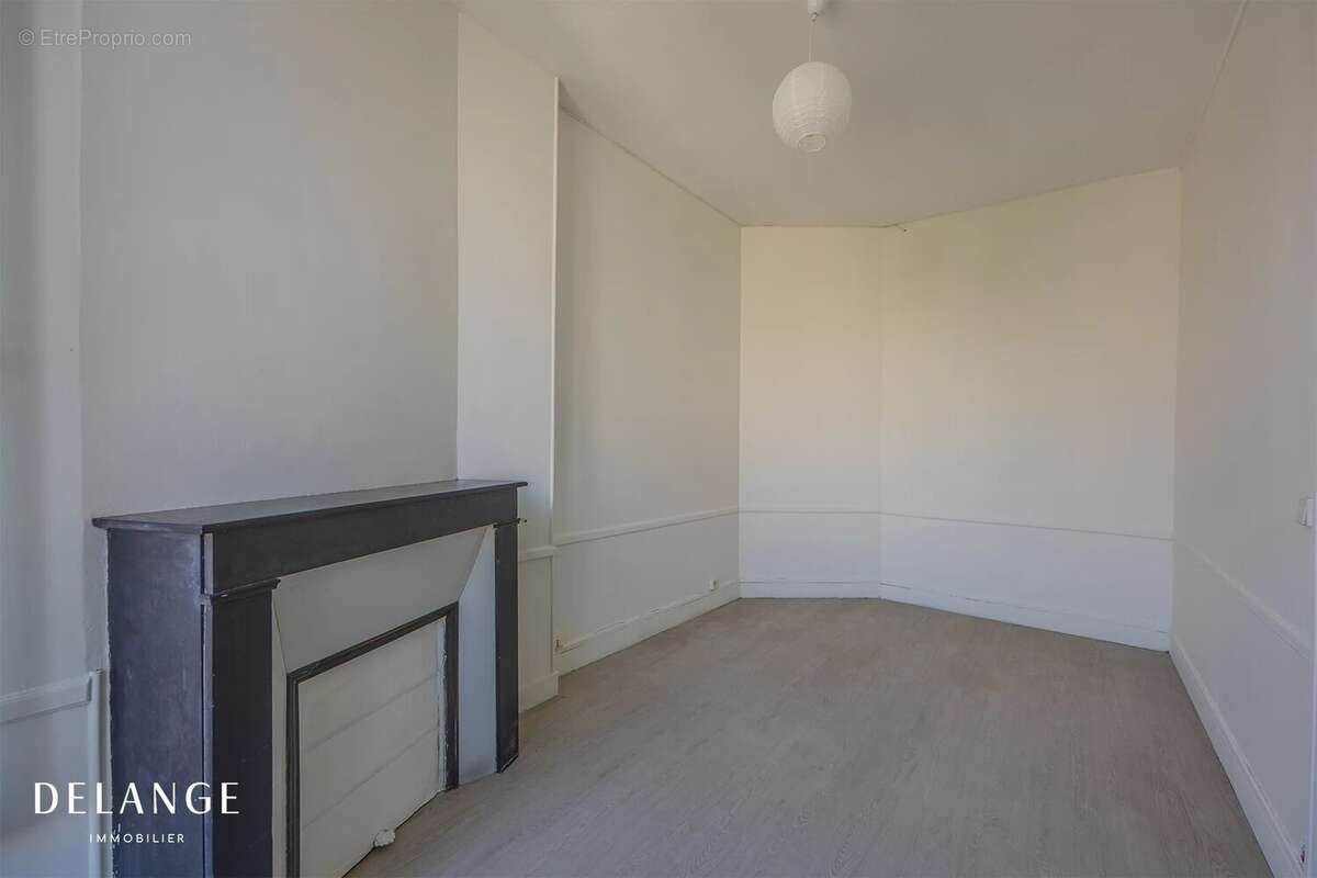 Appartement à PARIS-19E