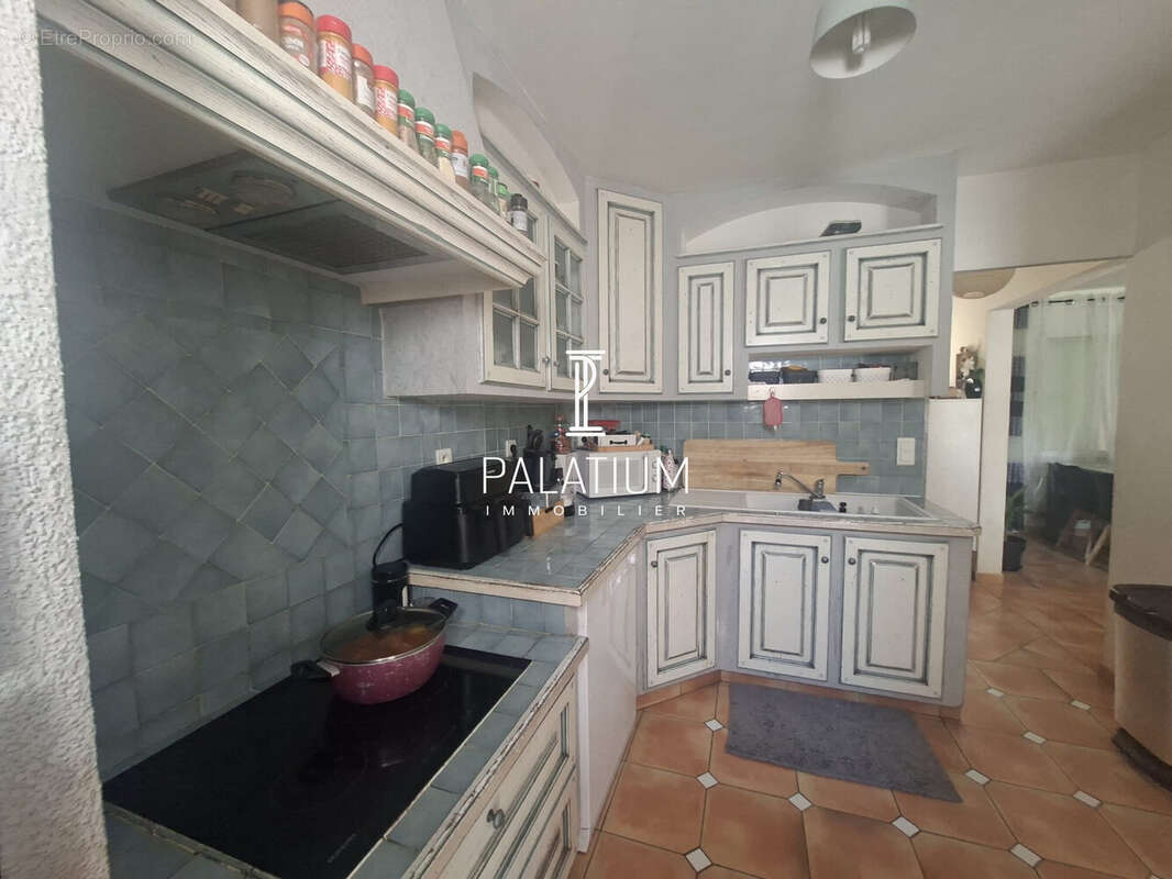 Maison 74 m² à Les Mees  - photo 3
