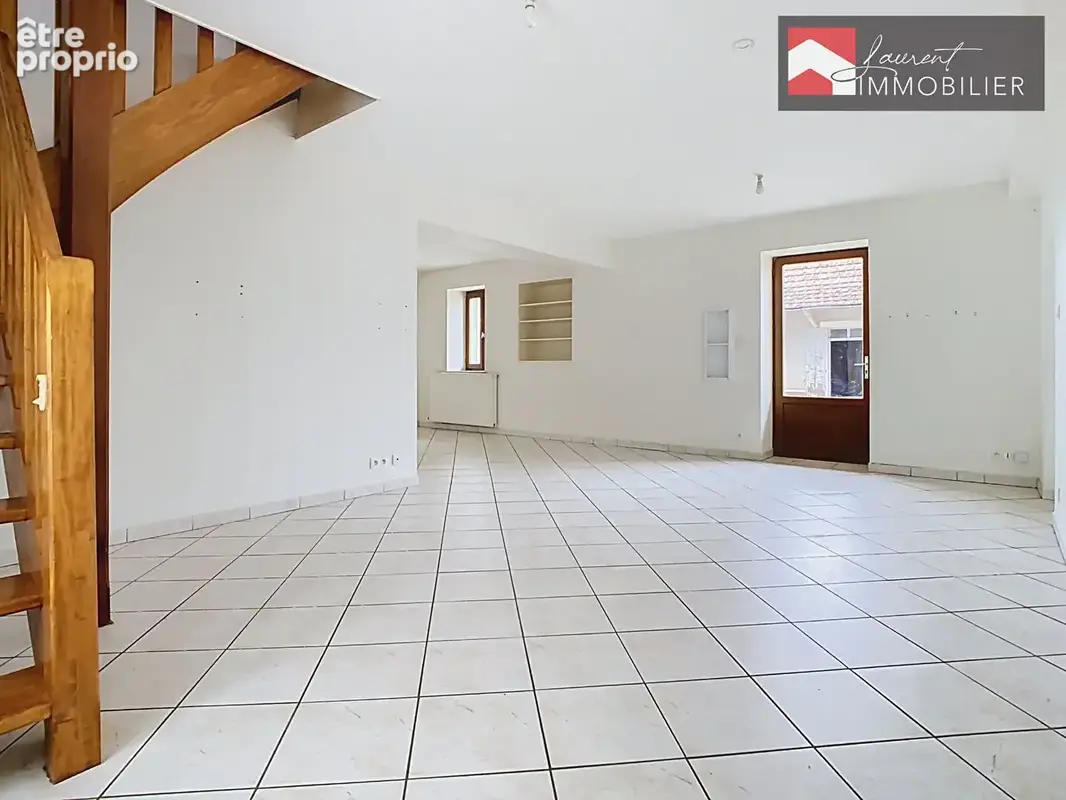 A SIMANDRE : Maison 5 pièces avec nombreuses dépendances - photo 4