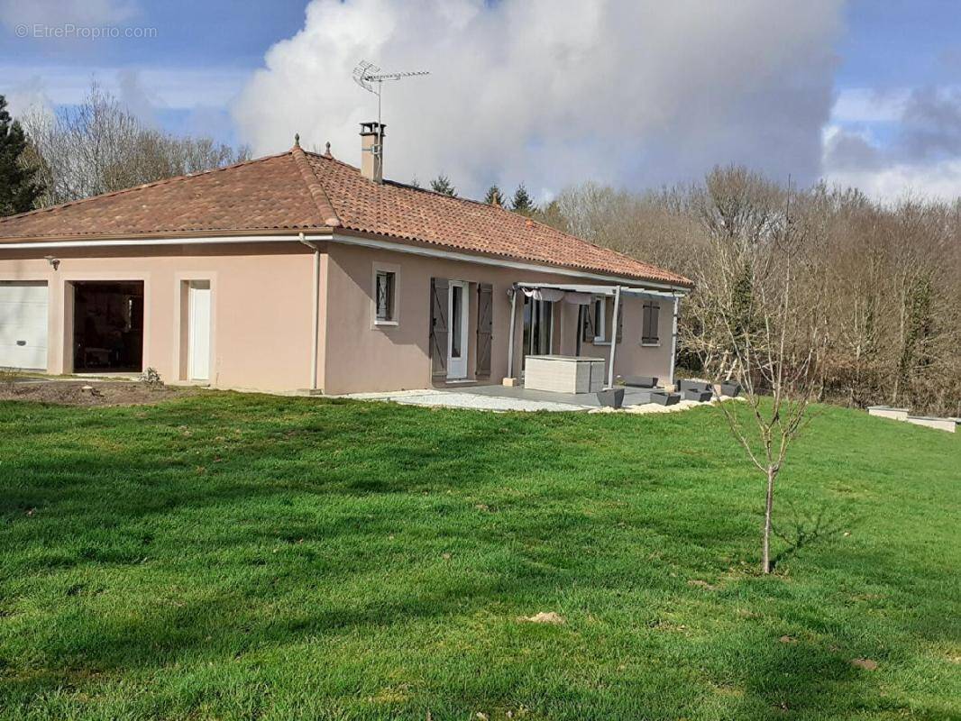 Maison à SEREILHAC