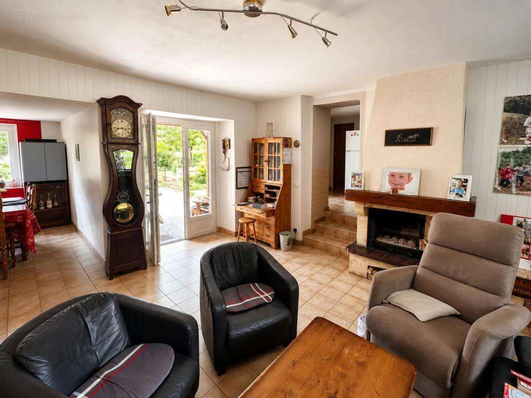 Maison de 4 pièces de 92 m² à Lamothe-Fénelon - photo 3