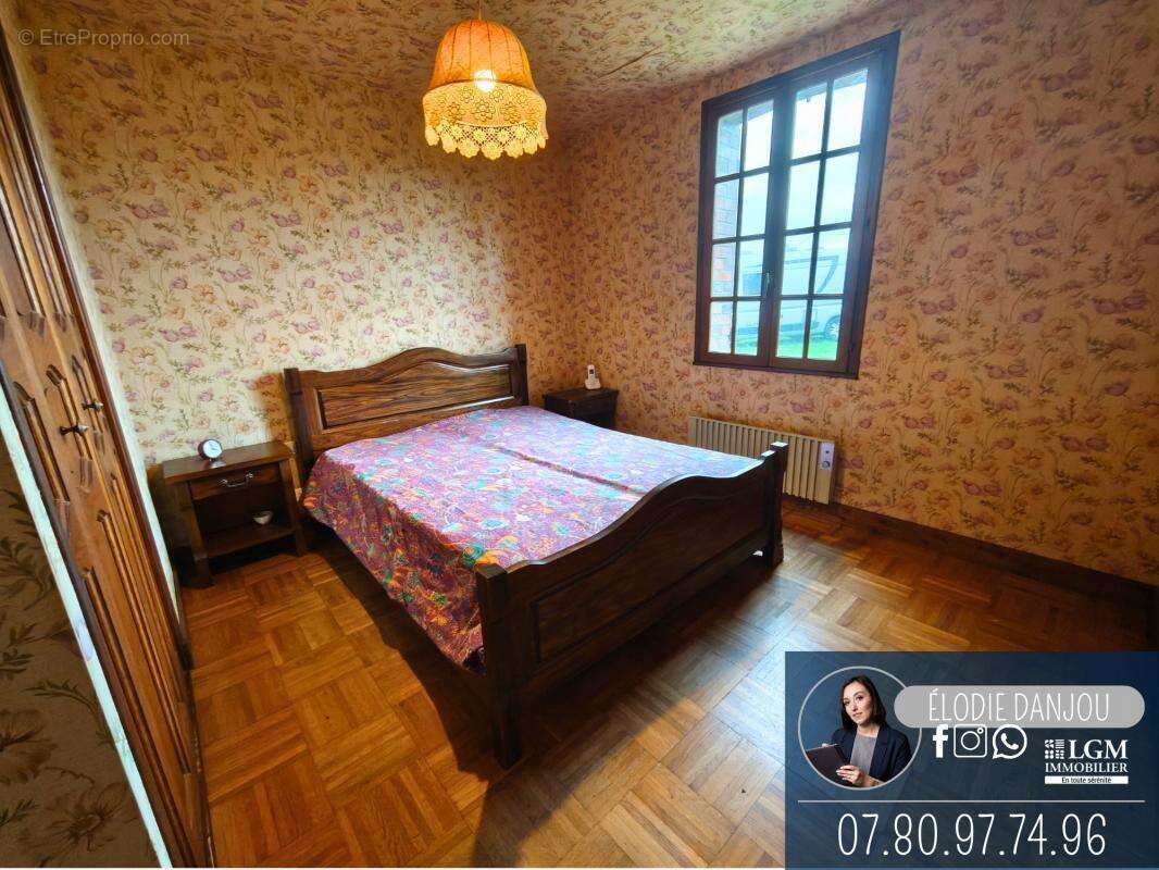 Maison à SAINT-HILAIRE-LA-GRAVELLE