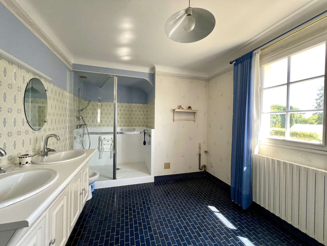 Maison à LA CHAPELLE-LAUNAY