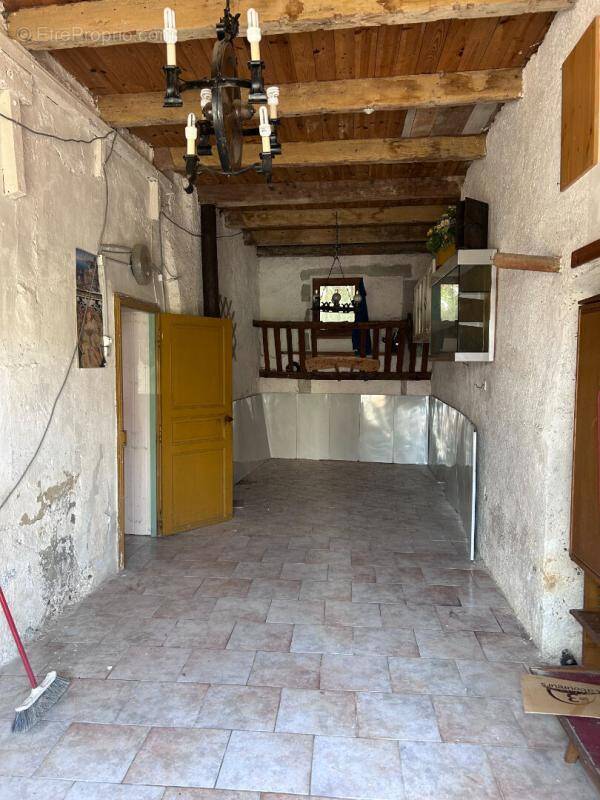 Maison à AZILLE