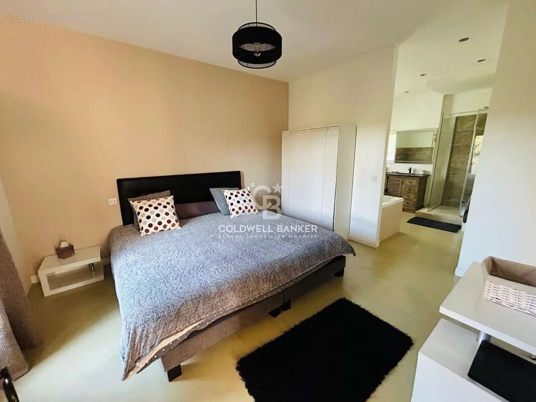 Maison à MOUGINS
