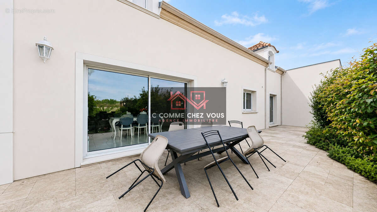 Maison familiale de 203 m2 avec sous-sol de 99 m2   FÉROLLES-ATTILLY - photo 13