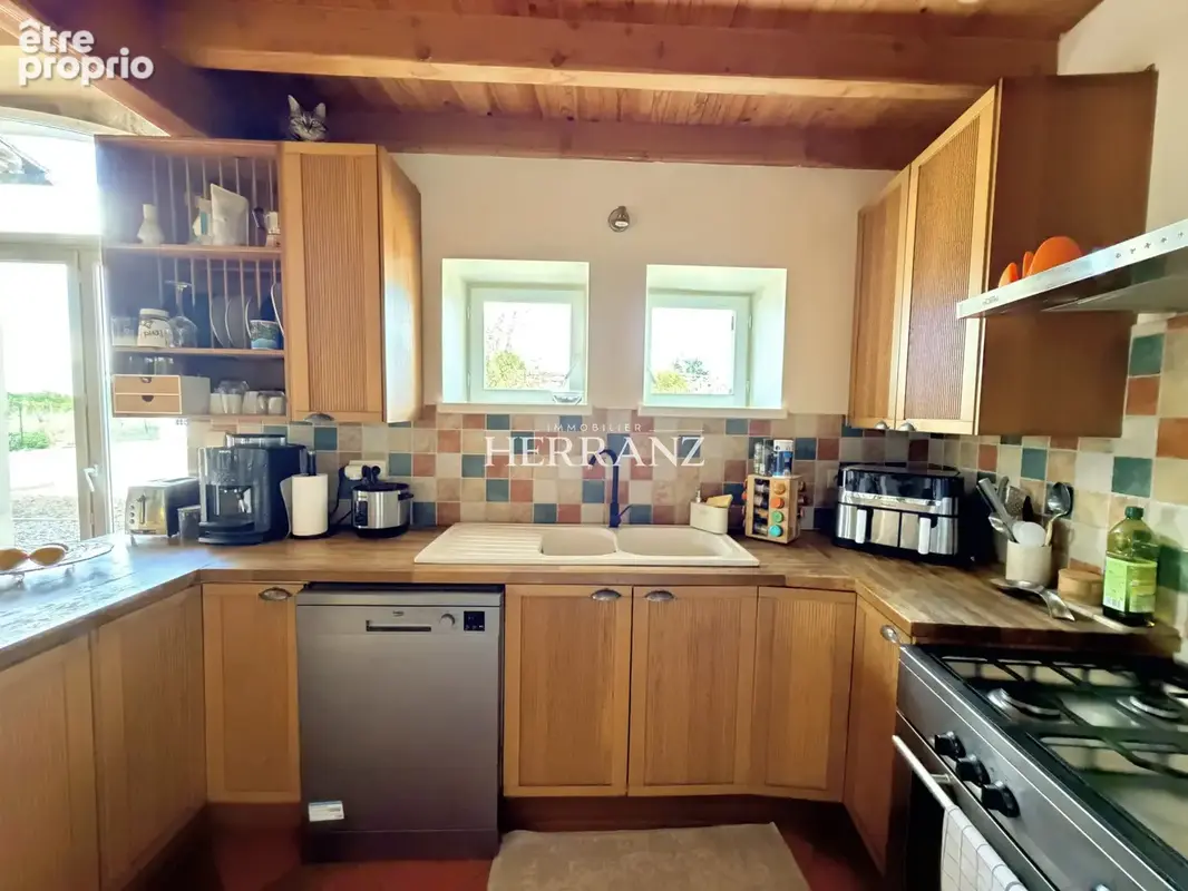 Maison de charme en pierre - 130 m2 -Jardin - Sans travaux - à 3 min de Branne - photo 5