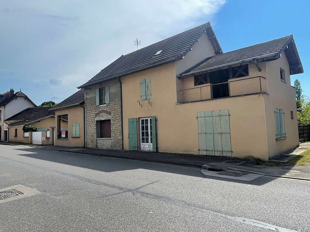 Maison à SAINT-GERMAIN-DU-BOIS