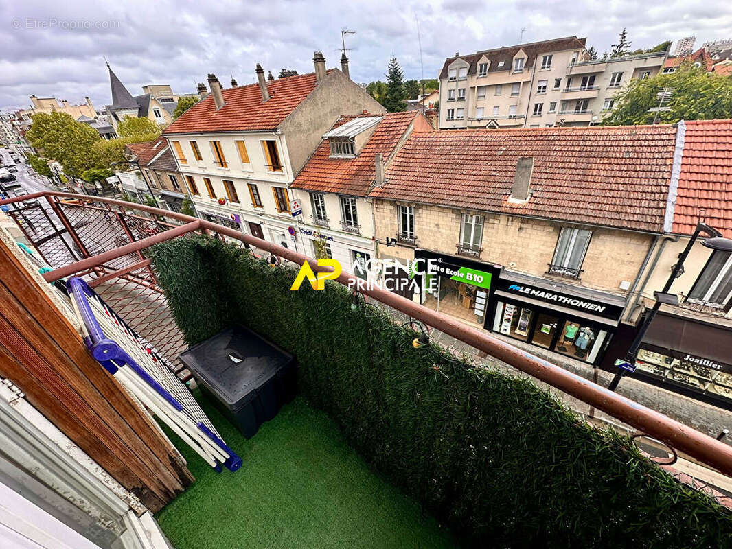 Appartement à SARTROUVILLE