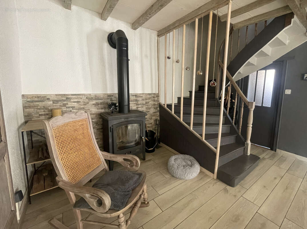 Maison à SAINT-ETIENNE-DE-SAINT-GEOIRS