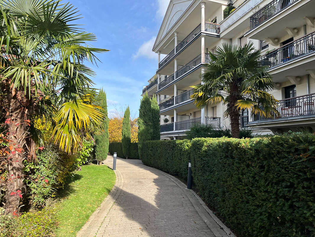 Appartement à LE PLESSIS-ROBINSON