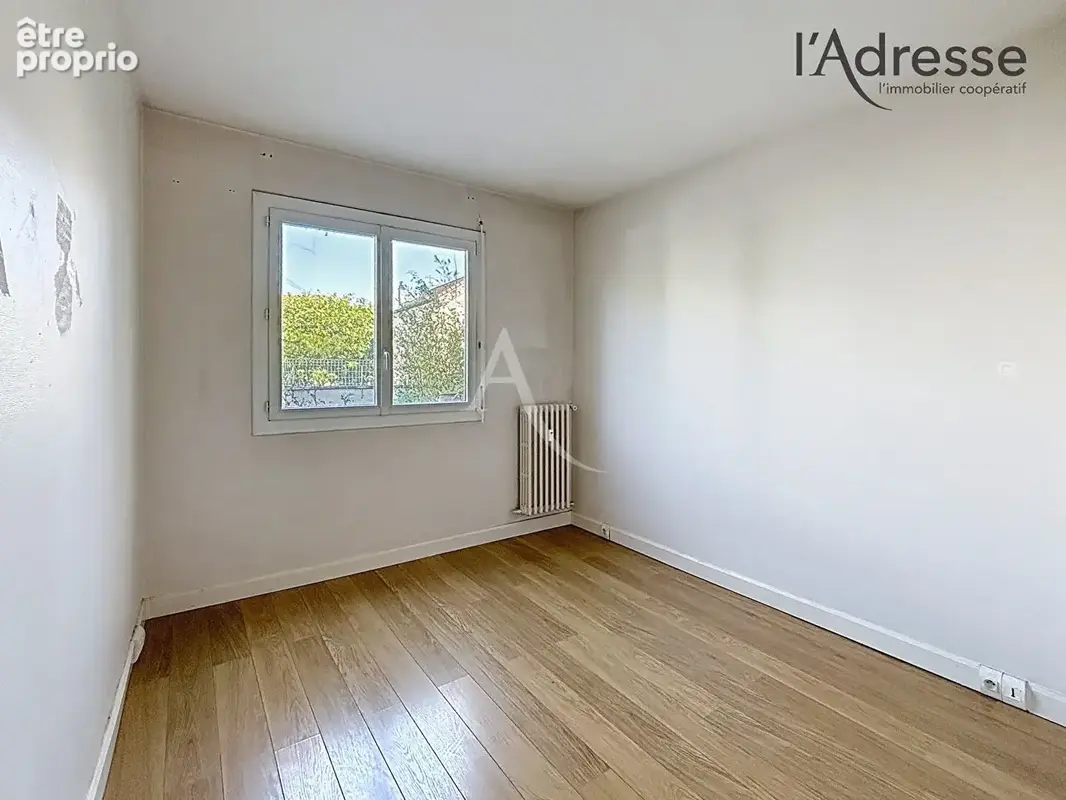 Suresnes - Appartement 3 pièces 65m² - 1 Cave - TERRASSE - photo 9