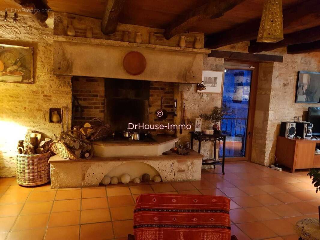 Maison à CREMPS