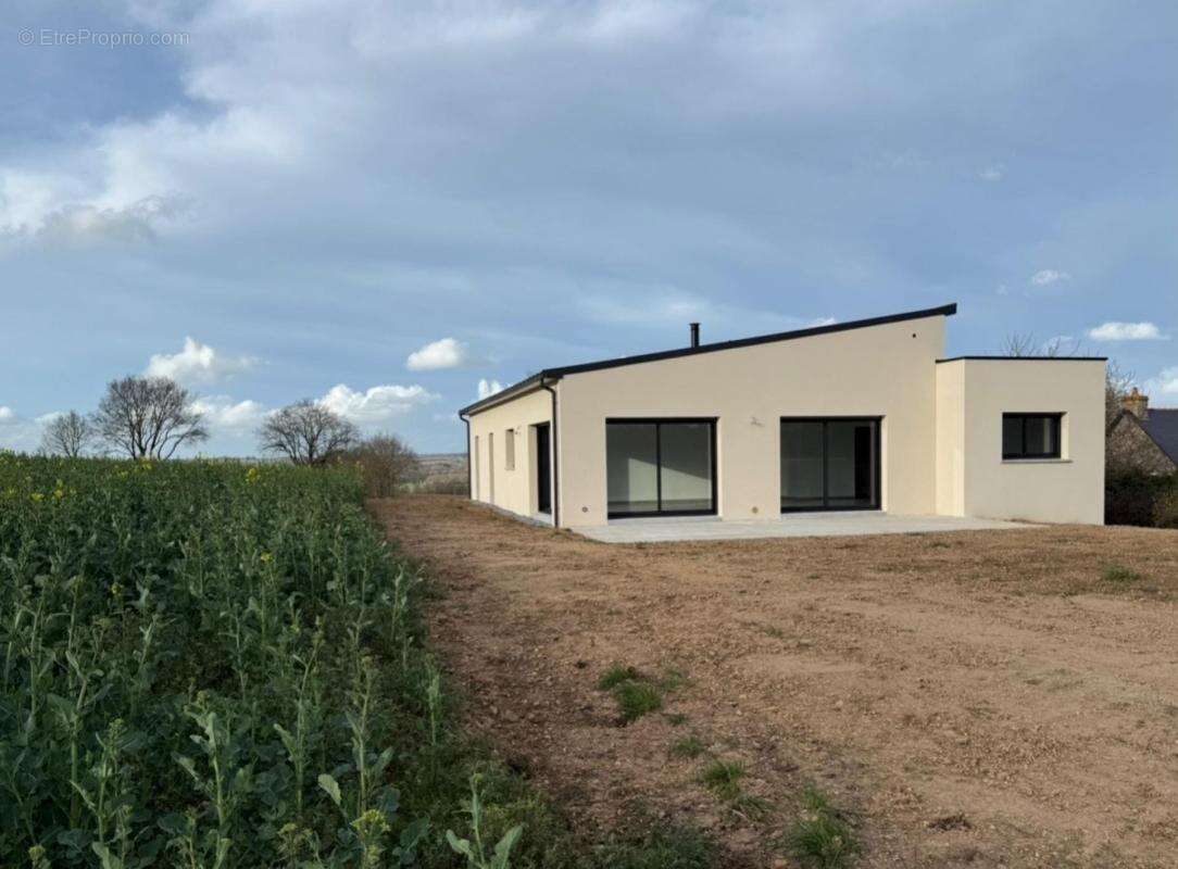 Maison à SAINT-MARCEL