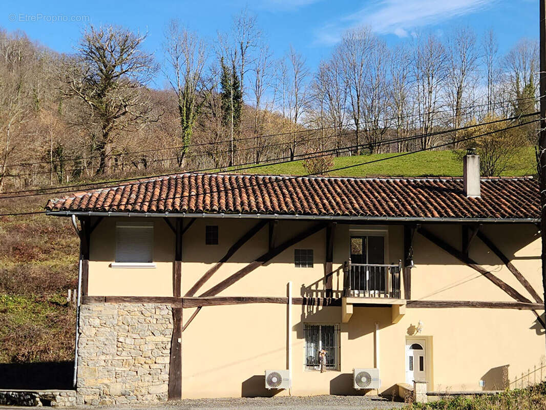 Maison à ARBAS