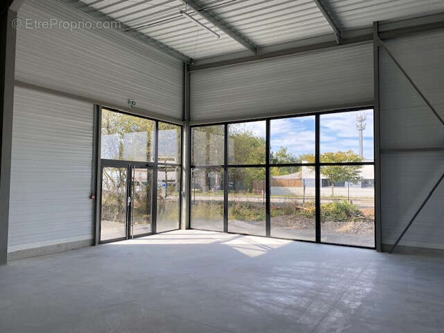 Commerce à LES SORINIERES