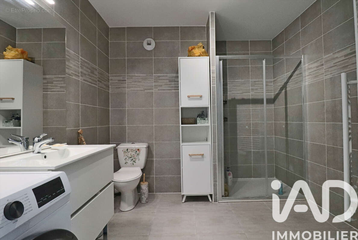 Photo 6 - Appartement à LA ROQUE-D'ANTHERON