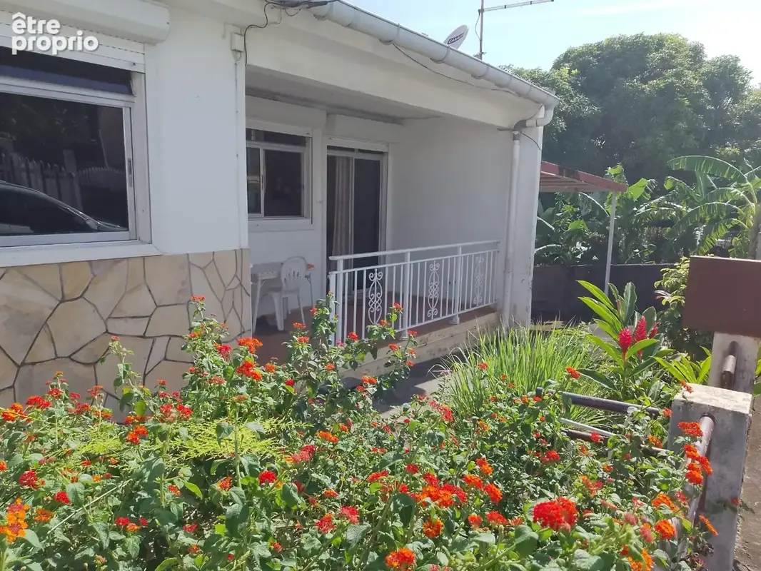 Jolie MaisonF4 avec jardin, vue mer sur la commune de Trois rivières - photo 2