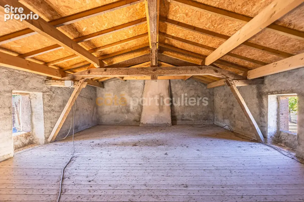 Corcoué-sur-logne -- maison 140 m2 possible -- beaucoup de potentiel -- calme -- grand terrain - photo 15