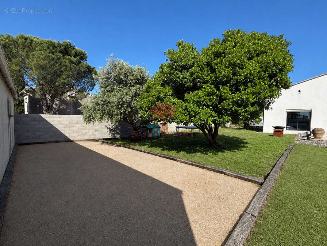 En exclusivite a vendre villa de type 8 pieces avec piscine double garage et jardin 1523 m2 - photo 24