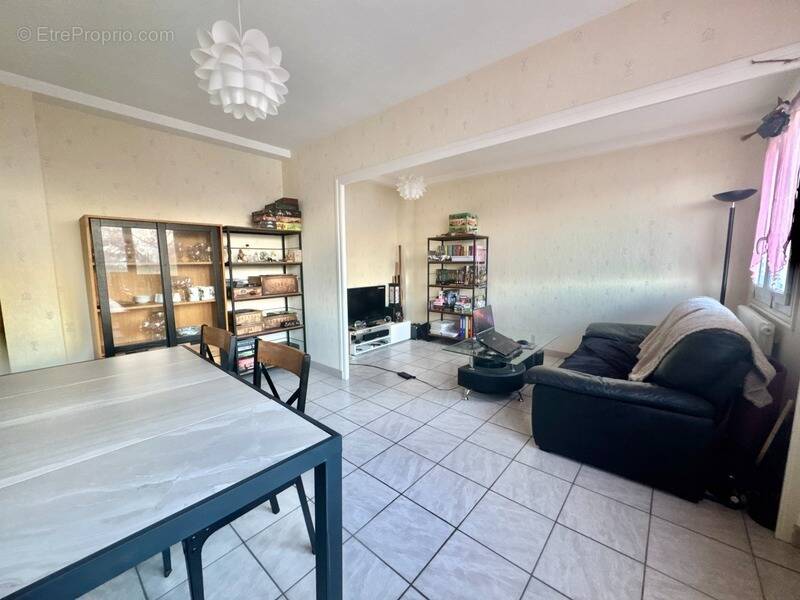 Appartement à RIORGES