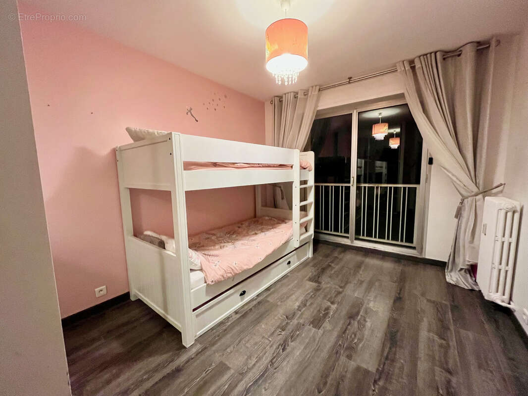 Appartement à SAINT-MAUR-DES-FOSSES