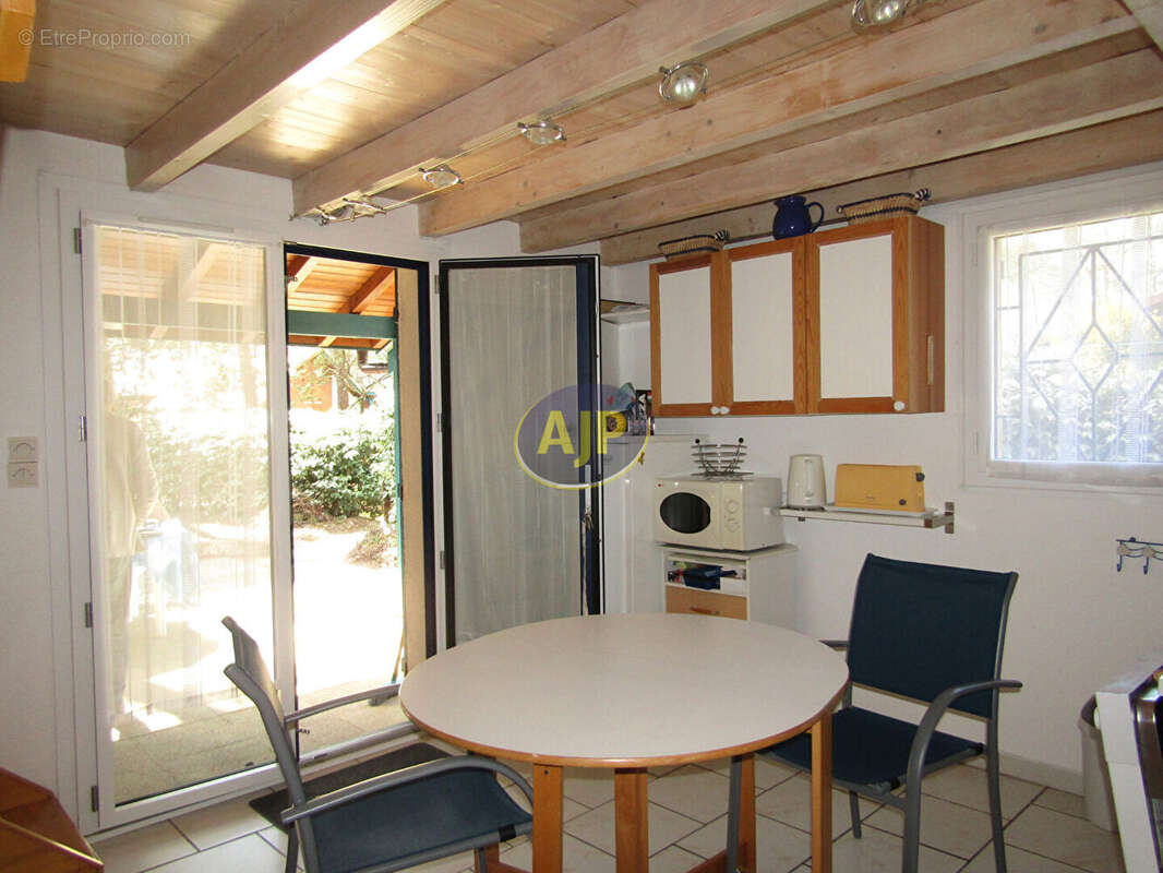 Maison à LACANAU