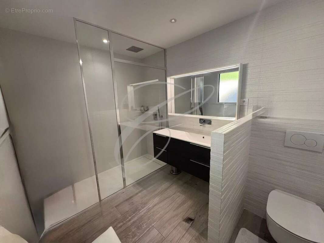 Appartement à ROQUEBRUNE-CAP-MARTIN