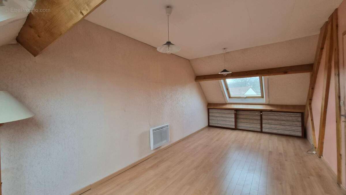 Maison à SAINT-GERMAIN-LES-ARPAJON