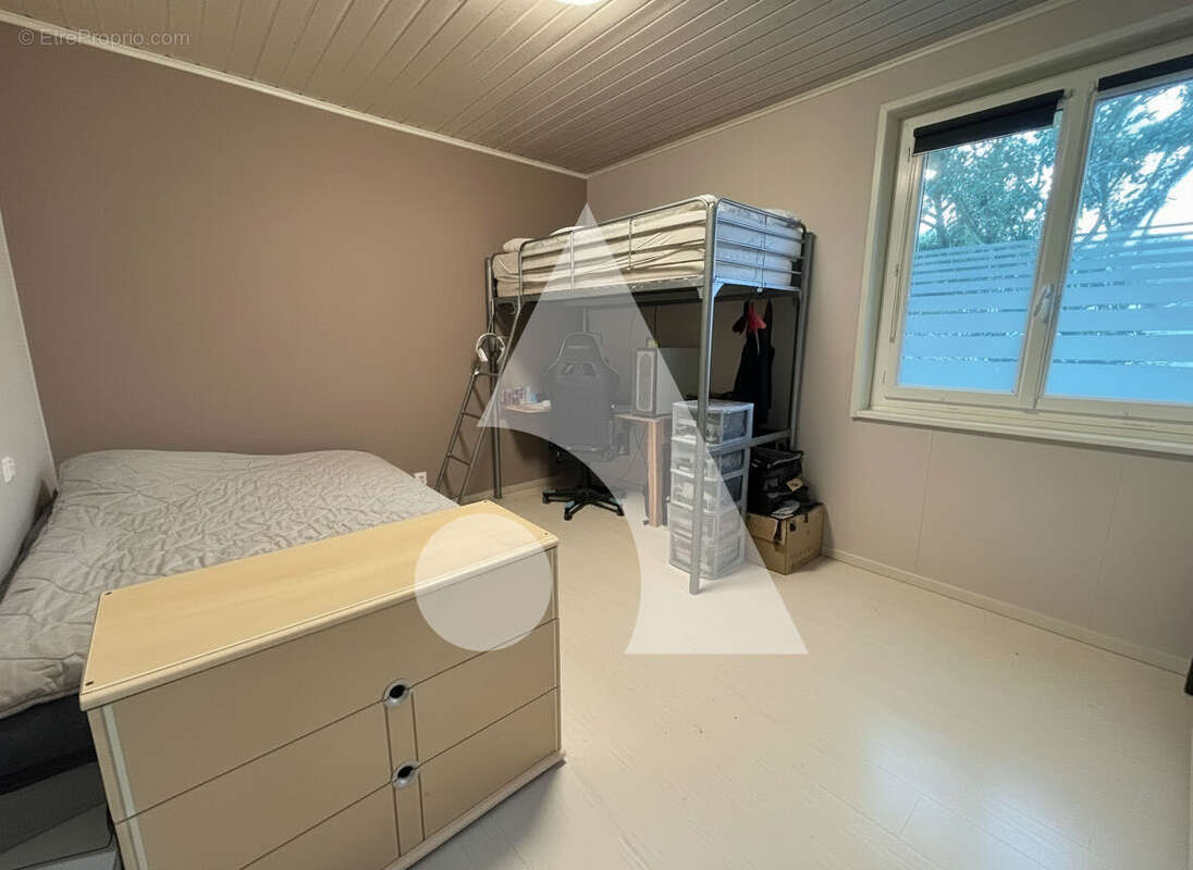 Maison à INJOUX-GENISSIAT