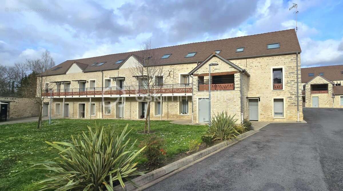 Appartement à BAULNE