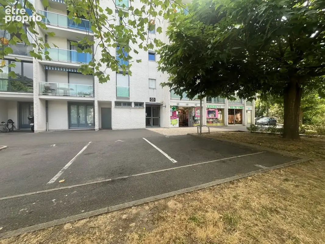 Orléans   appartement avec balcon, parking et cave - photo 9