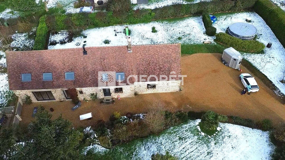 Maison à SAINT-BOMER-LES-FORGES