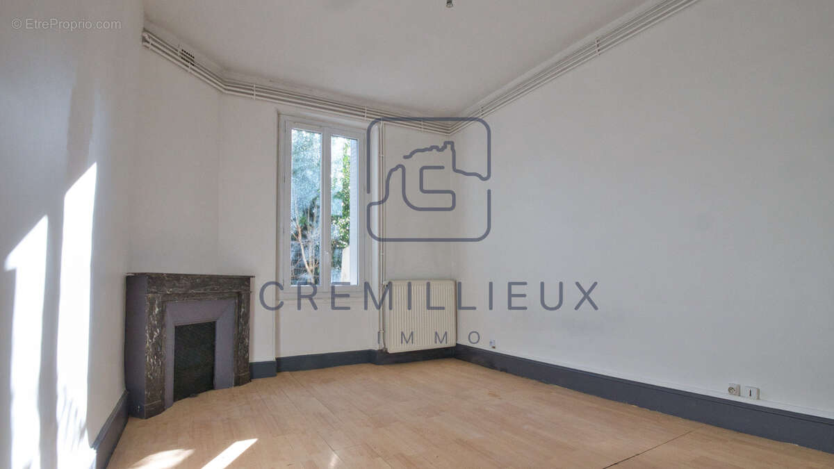Appartement à GUILHERAND-GRANGES