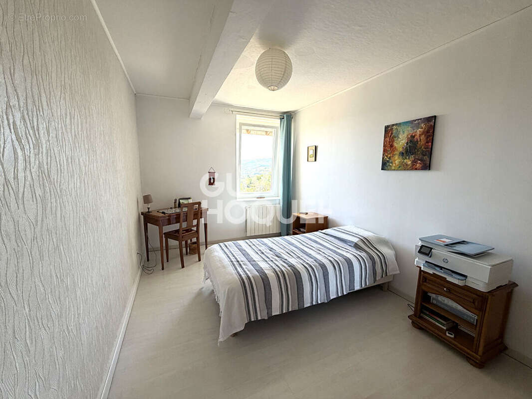 Appartement à SAINT-SYMPHORIEN-SUR-COISE