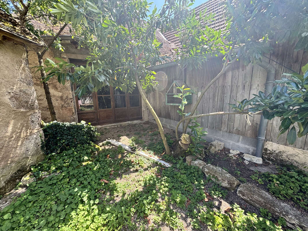 Maison à SAINT-GERAND-LE-PUY